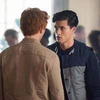 Fotoğraf Charles Melton