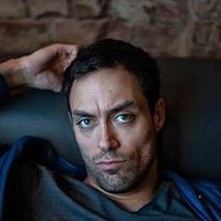 Fotoğraf Alex Hassell