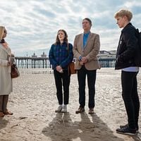 Fotoğraf Mae Martin