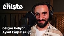 Aykut Enişte Video klip - Geliyor Geliyor Aykut Enişte! görüntüsü