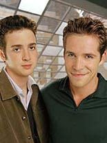 Off Centre Sezon 2 posteri