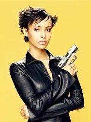 Léa Parker Sezon 2 posteri