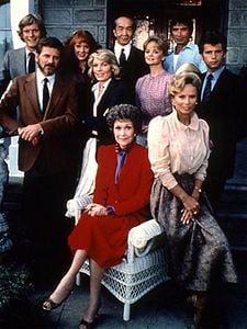 Falcon Crest Sezon 9 posteri