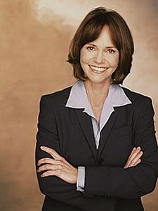 The Court Sezon 1 posteri