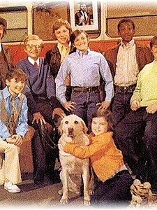 Here Come the Double Deckers Sezon 1 posteri