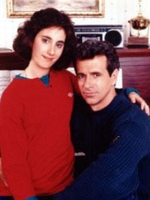 Raising Miranda Sezon 1 posteri