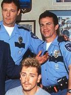 Bakersfield PD Sezon 1 posteri