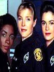 Sirens Sezon 2 posteri