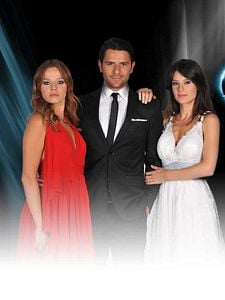 Ay Tutulması Sezon 1 posteri