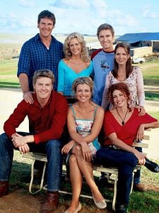 McLeod'un Kızları Sezon 8 posteri