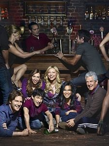 Are You There, Chelsea? Sezon 1 posteri