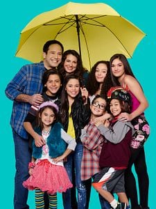 Stuck in the Middle Sezon 3 posteri