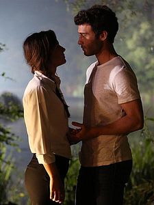 Ateşböceği Sezon 1 posteri