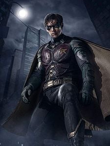 Titans Sezon 3 posteri