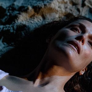 Fotoğraf Bacaklarım Olsaydı Seni Tekmelerdim