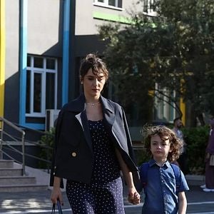 Fotoğraf Üç Kız Kardeş