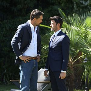 Fotoğraf Aynadaki Yabancı