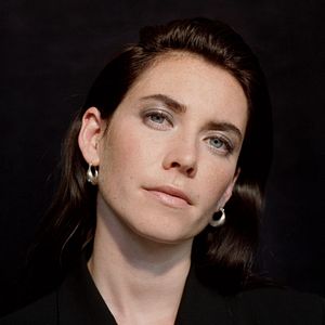 Fotoğraf Tamsin Topolski