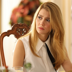 Fotoğraf Aynadaki Yabancı