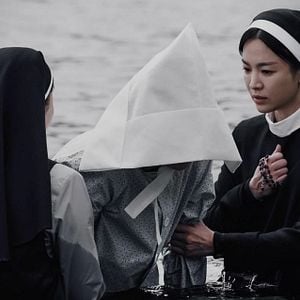 Fotoğraf Dark Nuns