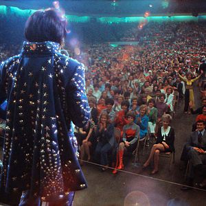 Fotoğraf EPiC: Elvis Presley Konserde