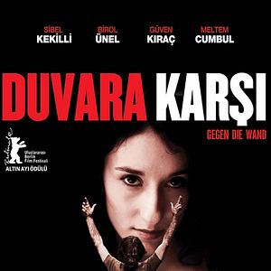 Fotoğraf Duvara Karşı