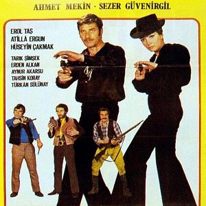 Fotoğraf Üçünüze Bir Mezar