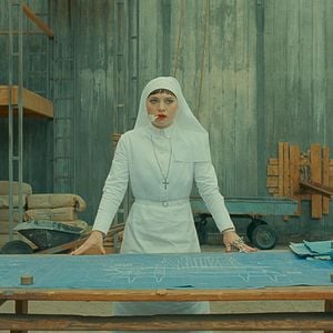 Fotoğraf Mia Threapleton