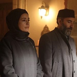 Fotoğraf Kızıl Goncalar