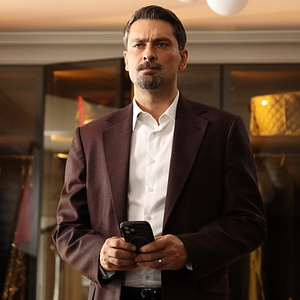 Fotoğraf Aynadaki Yabancı