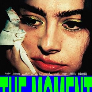 Fotoğraf The Moment