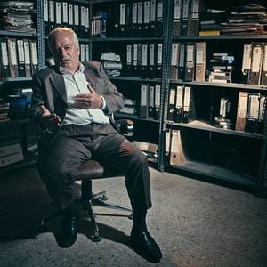 Fotoğraf Palu Ailesi: Karanlık Sarmal