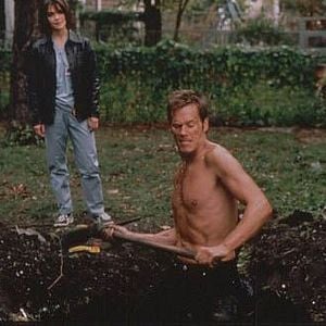 Fotoğraf A Stir of Echoes