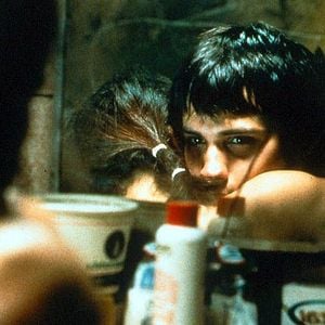 Fotoğraf Paramparça Aşklar Köpekler