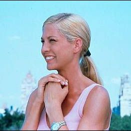 Fotoğraf Aramızdaki Sarışın