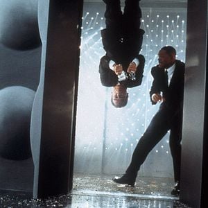 Fotoğraf Siyah Giyen Adamlar 2