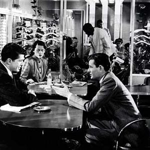 Fotoğraf Trendeki Yabancı