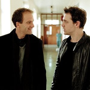 Fotoğraf Adrian Rawlins