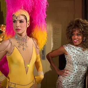 Fotoğraf Güzel Dedektif 2: Silahlı ve Cazibeli