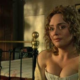 Fotoğraf Angeline Ball