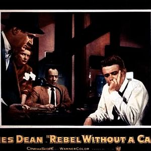 Fotoğraf Asi Gençlik