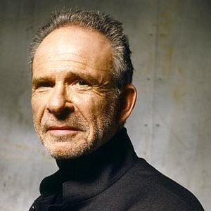 Fotoğraf Ron Rifkin