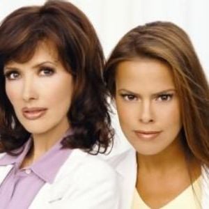 Fotoğraf Strong Medicine