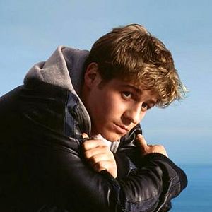Fotoğraf Ben McKenzie
