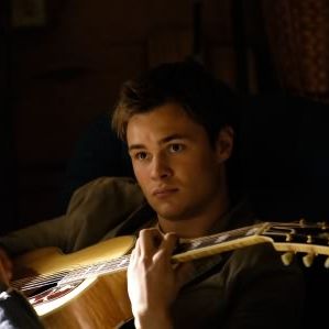 Fotoğraf Patrick John Flueger