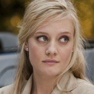 Fotoğraf Romola Garai