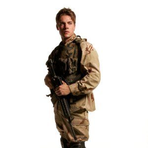 Fotoğraf Josh Henderson