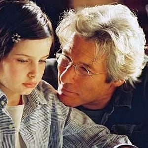 Fotoğraf Flora Cross