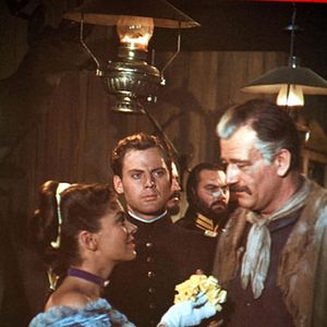 Fotoğraf Sarı Kurdeleli Kız