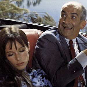 Fotoğraf Daldaki Otomobil